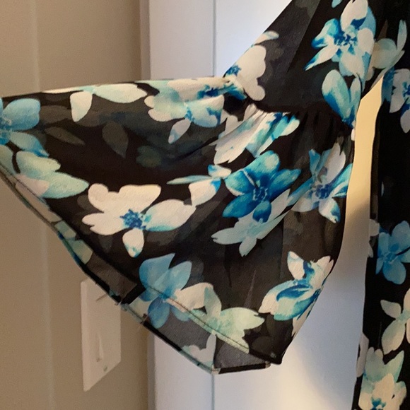 Calvin Klein Blouse - Picture 3 of 3